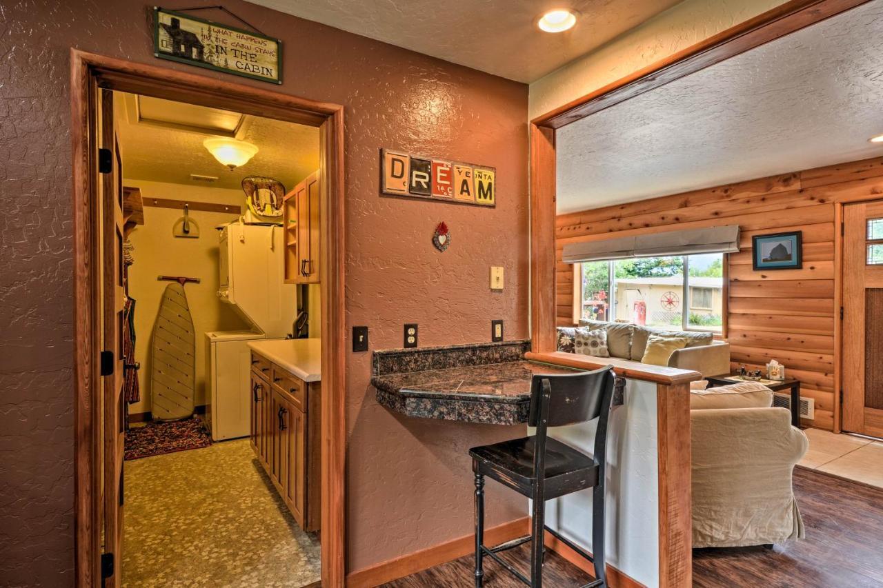 Gold Beach Apartment With Activities - 2 Mi To Ocean Exterior photo