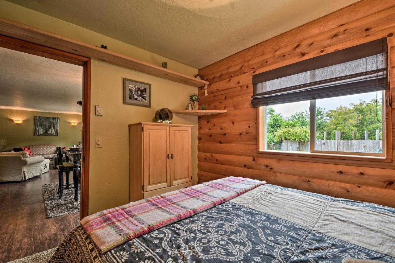 Gold Beach Apartment With Activities - 2 Mi To Ocean Exterior photo